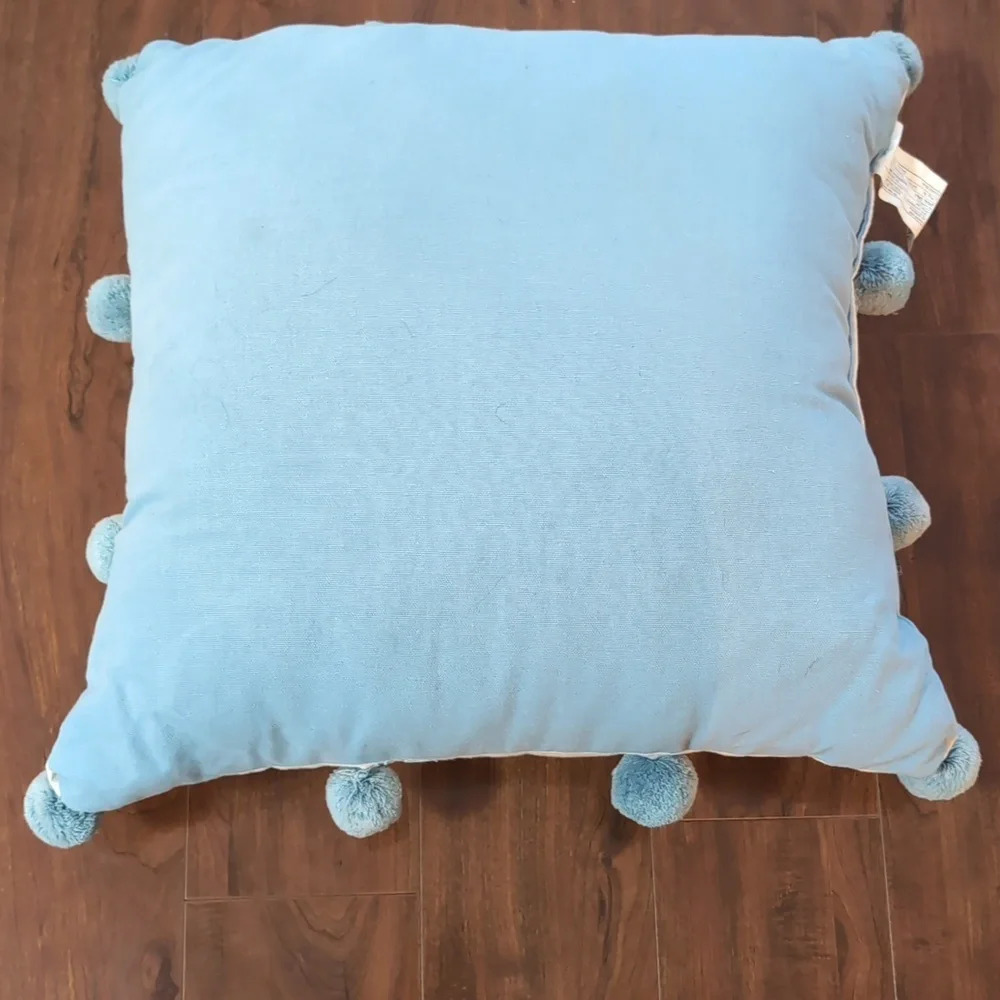 ⭐3/$15 Pompom pillow - Picture 2 of 7